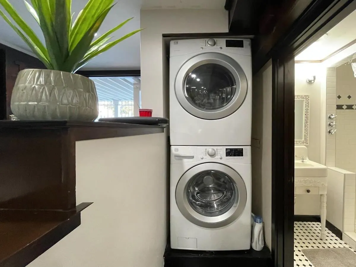 Artist'S Apartment In The Heart Of The City Sacramento